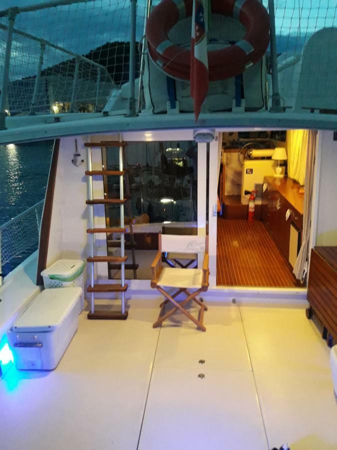 韦内雷港 Yachtannablu酒店 外观 照片