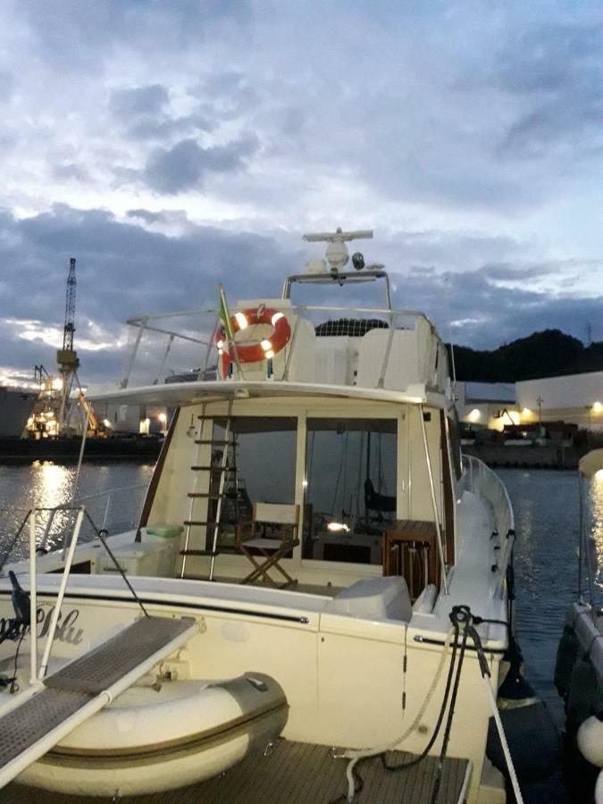 韦内雷港 Yachtannablu酒店 外观 照片